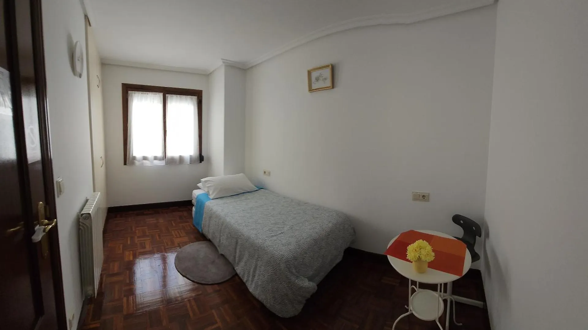 Casa El Camino - Room Pamplona Spain